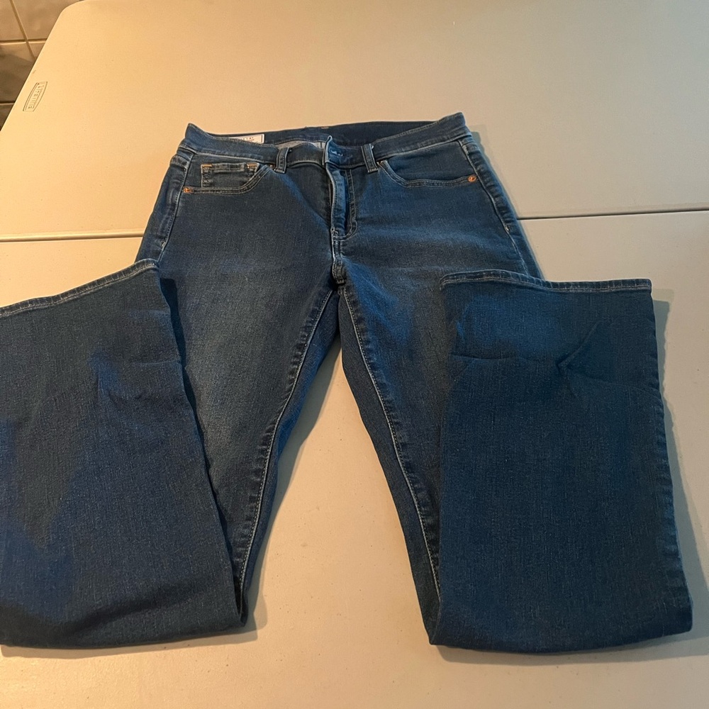 Classic Blue Women's Jeans. Gap size 4